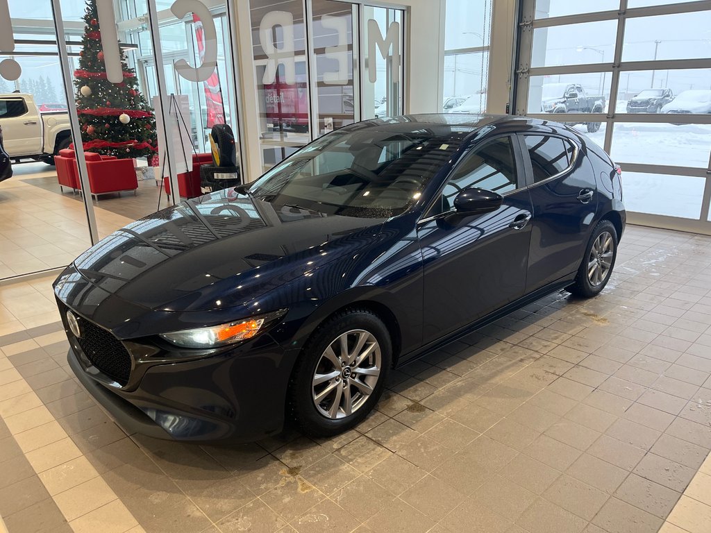 2019 Mazda 3 Sport GS in Amos, Quebec - 2 - w1024h768px