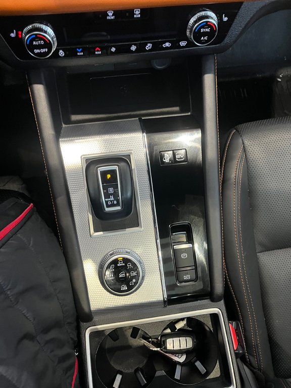 2025 Mitsubishi Outlander Plug-In Hybrid GT-PREMIUM in Amos, Quebec - 21 - w1024h768px