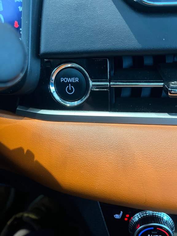 2025 Mitsubishi Outlander Plug-In Hybrid GT-PREMIUM in Amos, Quebec - 22 - w1024h768px