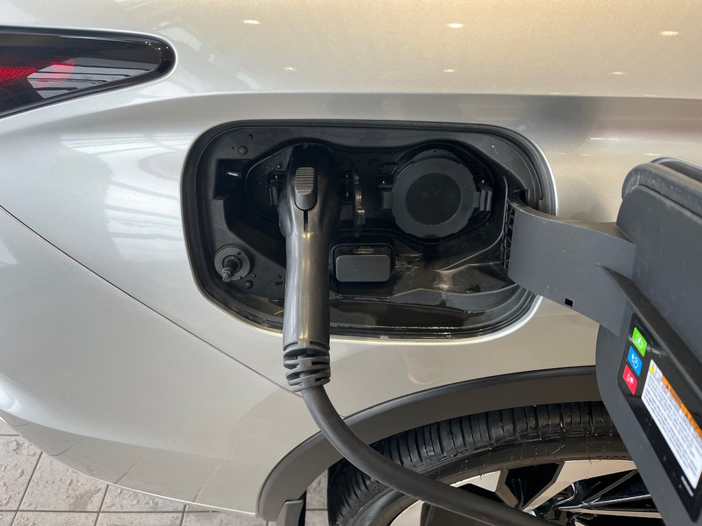 2025 Mitsubishi Outlander Plug-In Hybrid GT-PREMIUM in Amos, Quebec - 3 - w1024h768px