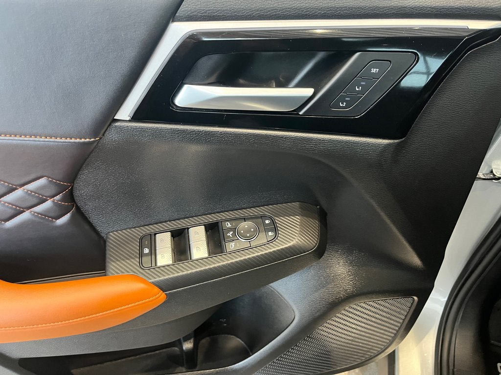 2025 Mitsubishi Outlander Plug-In Hybrid GT-PREMIUM in Amos, Quebec - 14 - w1024h768px