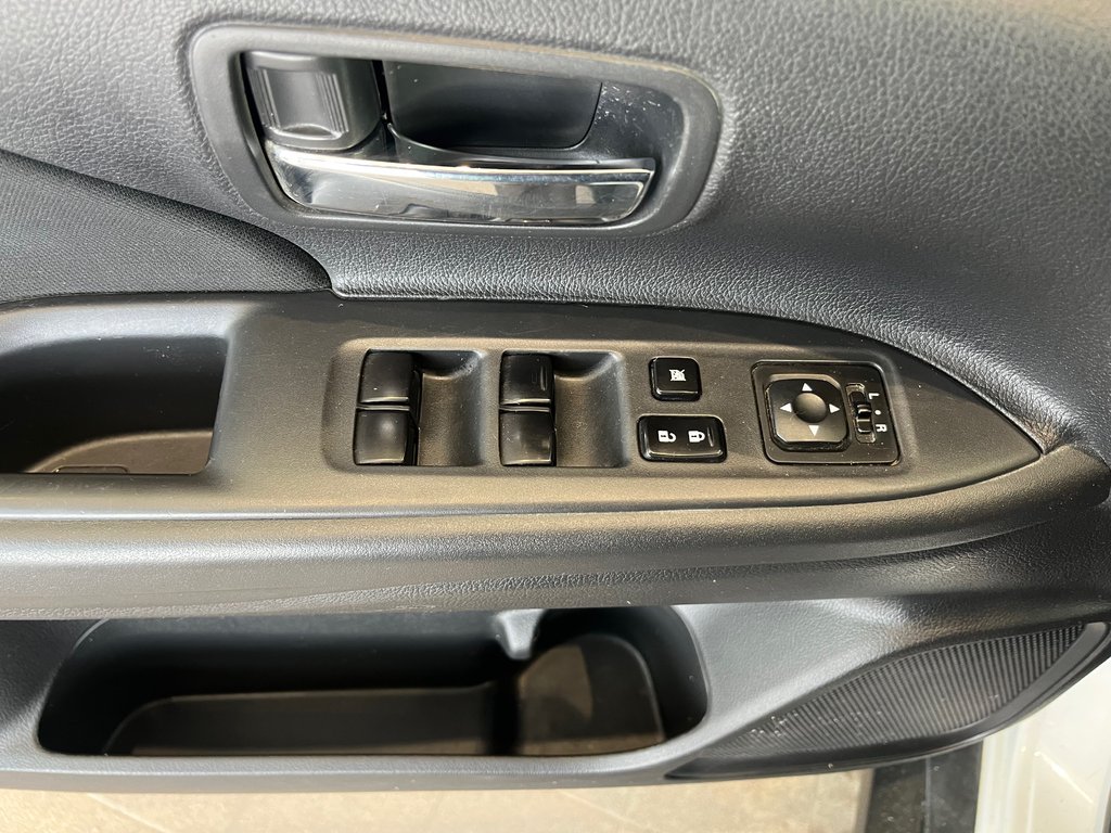 2014 Mitsubishi Outlander ES in Amos, Quebec - 9 - w1024h768px