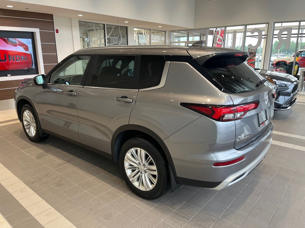 Mitsubishi Outlander SE 2023 à Amos, Québec - 4 - w1024h768px