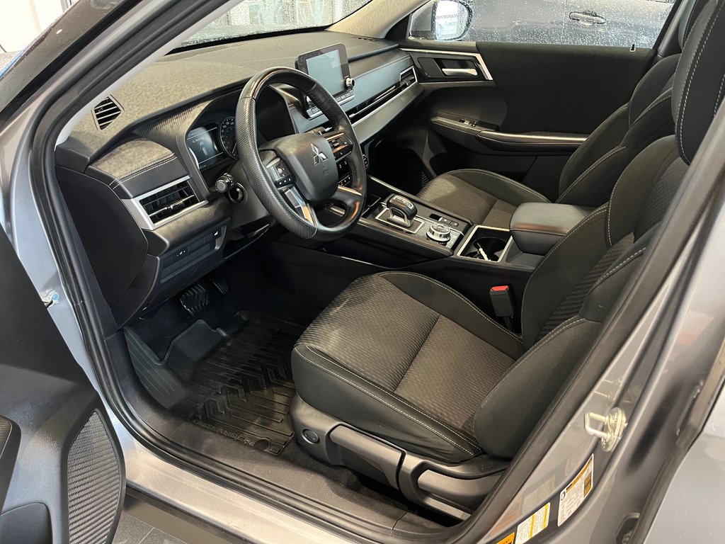 Mitsubishi Outlander SE 2023 à Amos, Québec - 11 - w1024h768px