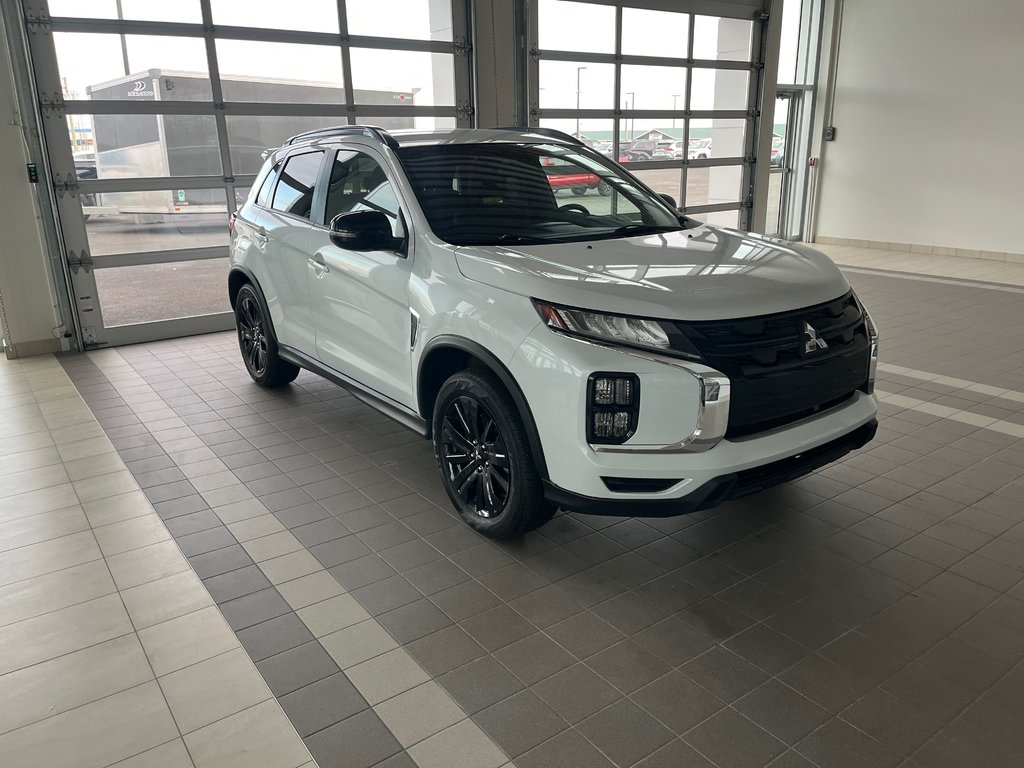 2023 Mitsubishi RVR SE in Amos, Quebec - 3 - w1024h768px