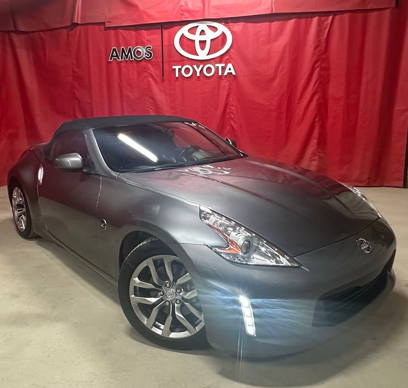 370Z * CABRIOLET  * INTÉRIEUR DE CUIR * 2014 à Amos, Québec - 13 - w1024h768px