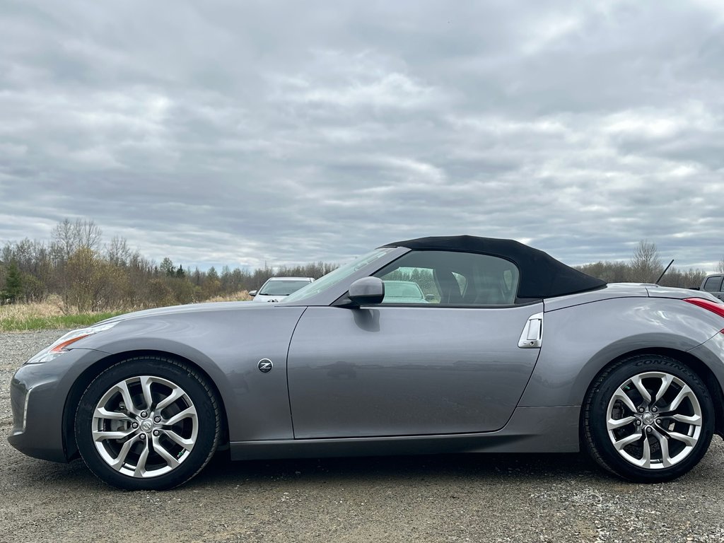 370Z * CABRIOLET  * INTÉRIEUR DE CUIR * 2014 à Amos, Québec - 33 - w1024h768px