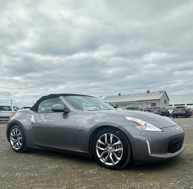 370Z * CABRIOLET  * INTÉRIEUR DE CUIR * 2014 à Amos, Québec - 36 - w1024h768px