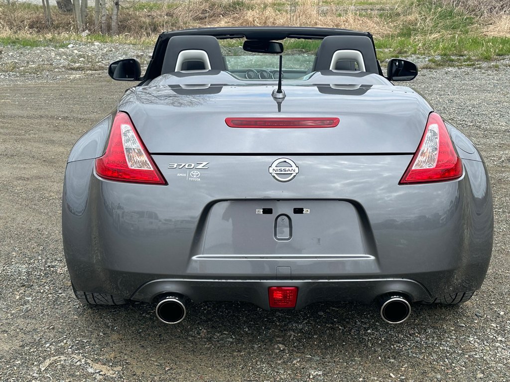 370Z * CABRIOLET  * INTÉRIEUR DE CUIR * 2014 à Amos, Québec - 9 - w1024h768px