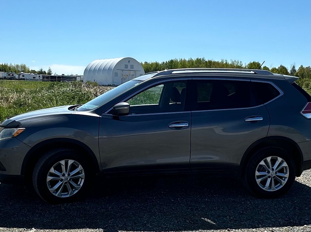 2014  Rogue * VERSION SV * AWD * in Amos, Quebec - 30 - w1024h768px