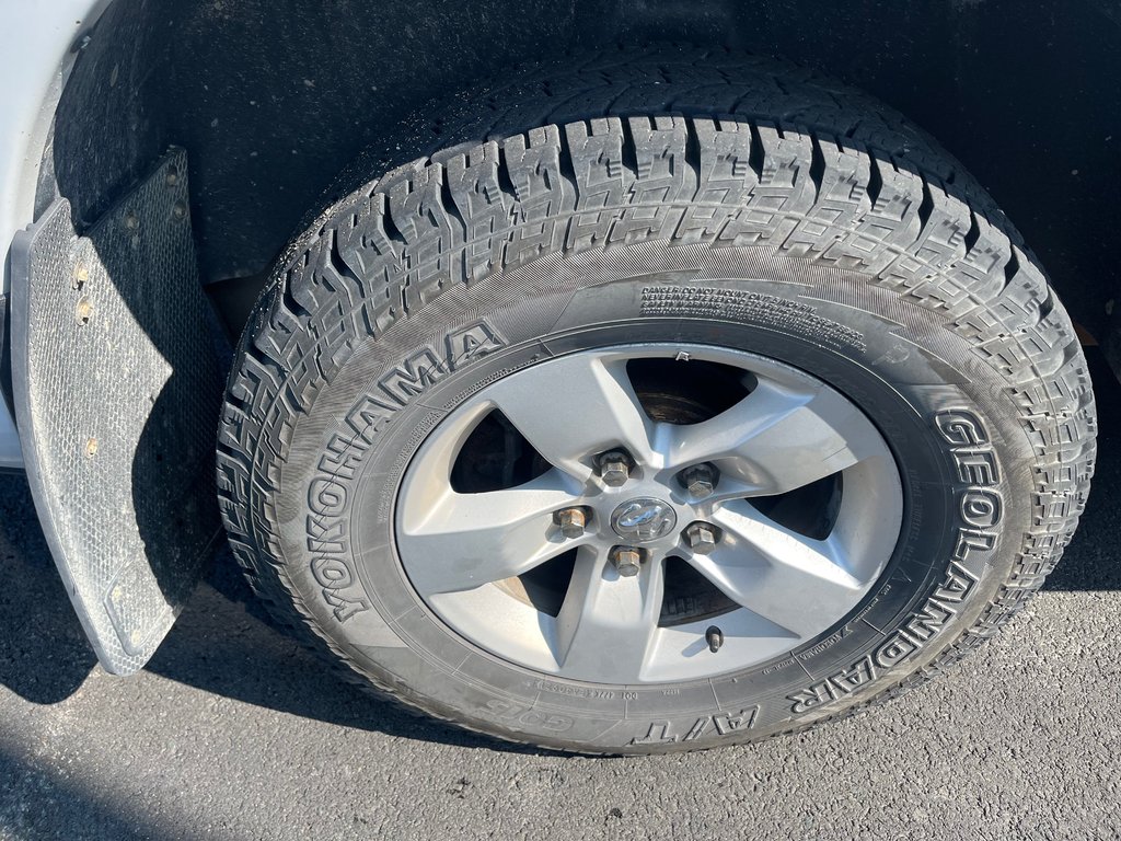 2021 Ram 1500 Classic SLT in Amos, Quebec - 4 - w1024h768px