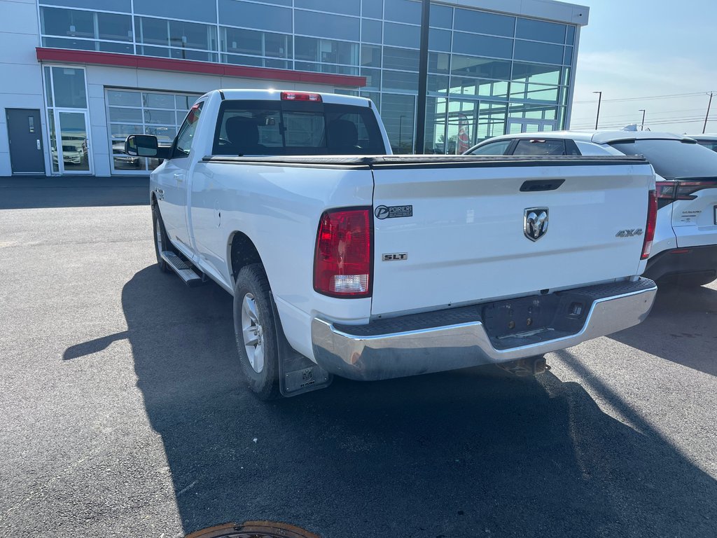 2021 Ram 1500 Classic SLT in Amos, Quebec - 2 - w1024h768px