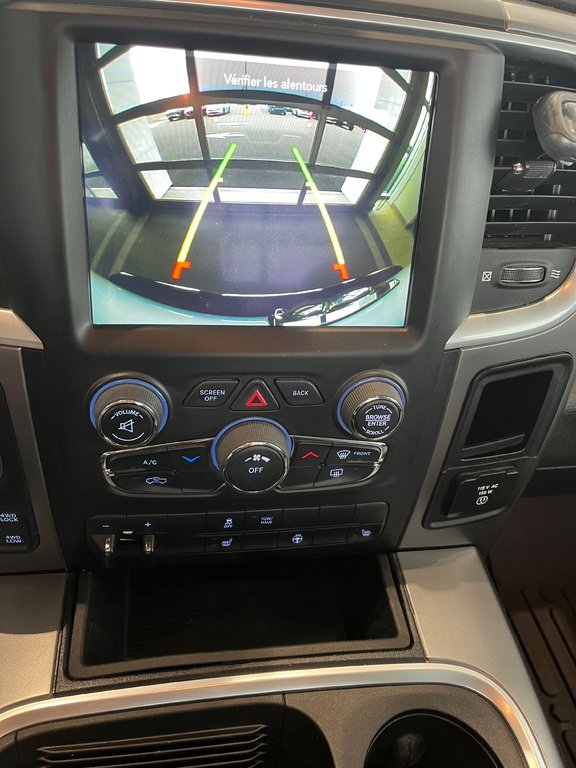 2021 Ram 1500 Classic SLT in Amos, Quebec - 16 - w1024h768px