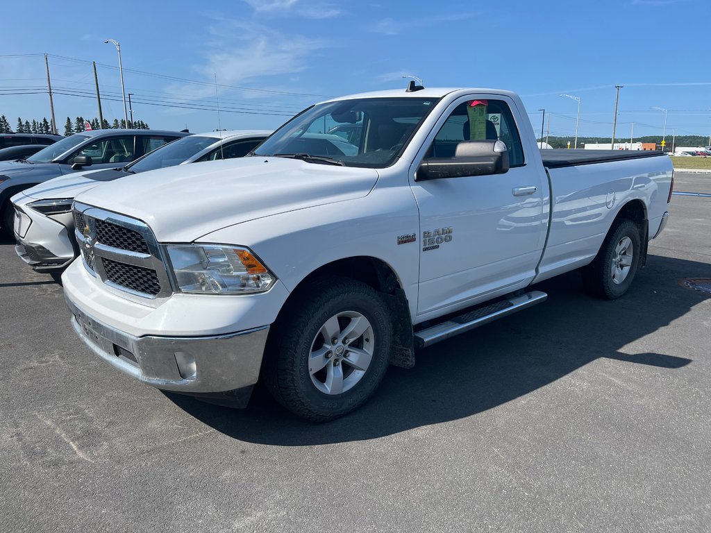 2021 Ram 1500 Classic SLT in Amos, Quebec - 1 - w1024h768px