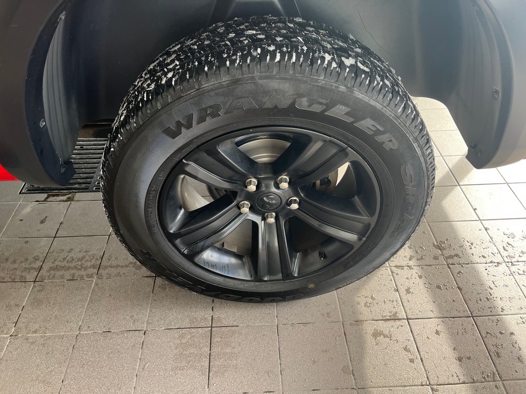 Ram 1500 Classic Warlock 2022 à Amos, Québec - 7 - w1024h768px