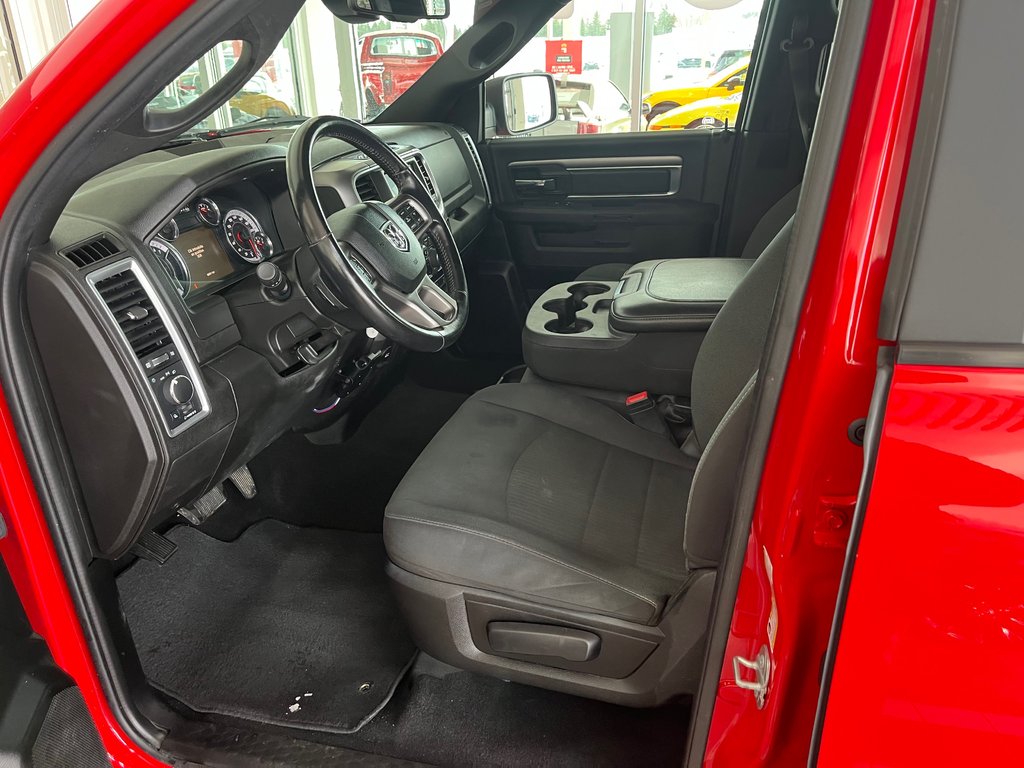 Ram 1500 Classic Warlock 2022 à Amos, Québec - 9 - w1024h768px