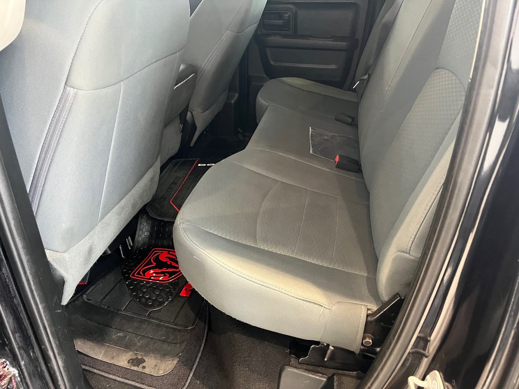 2017 Ram 1500 Express in Amos, Quebec - 7 - w1024h768px