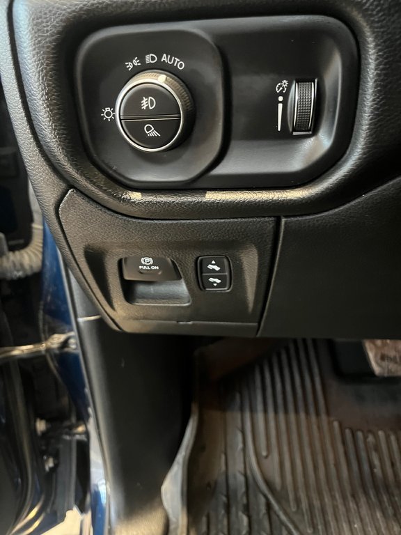 Ram 1500 Big Horn 2022 à Amos, Québec - 10 - w1024h768px