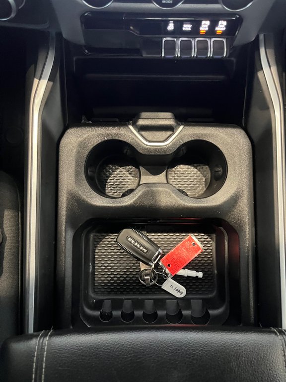 Ram 1500 Big Horn 2022 à Amos, Québec - 17 - w1024h768px