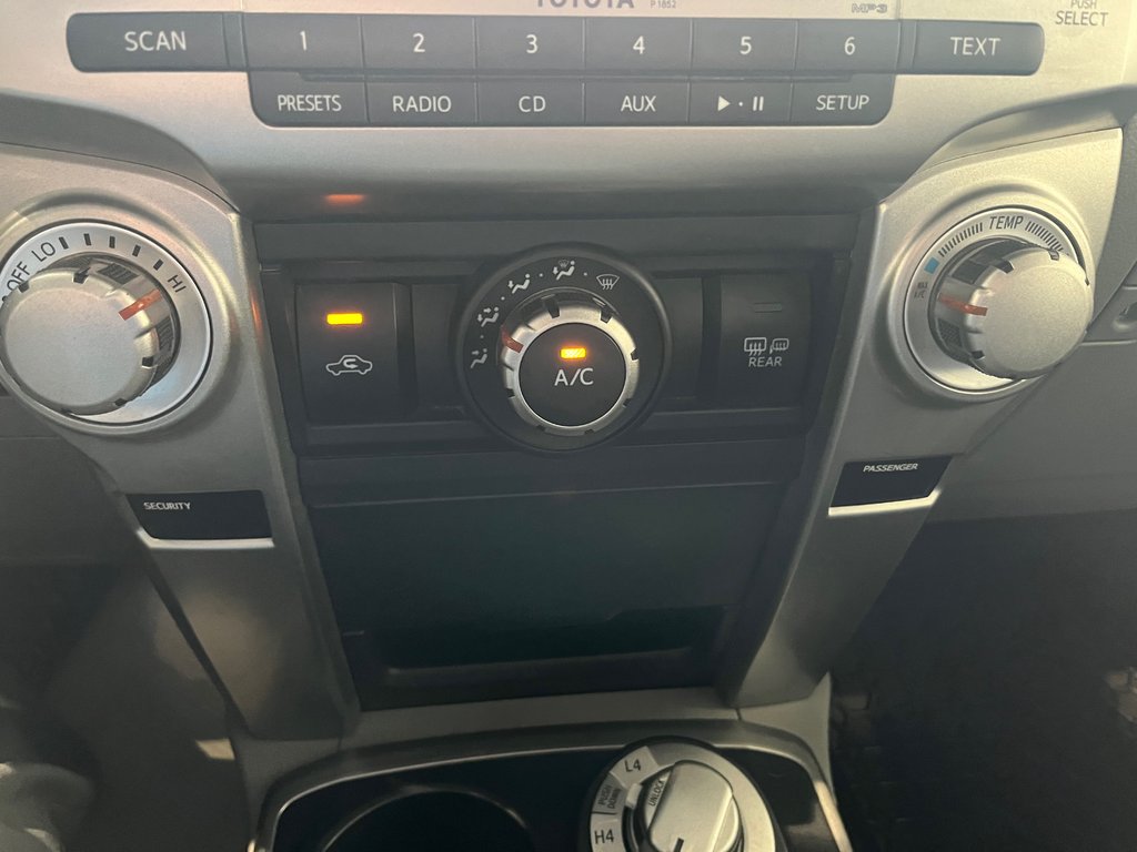 Toyota 4Runner SR5 2013 à Amos, Québec - 18 - w1024h768px