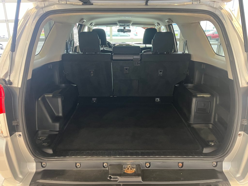 Toyota 4Runner SR5 2013 à Amos, Québec - 7 - w1024h768px