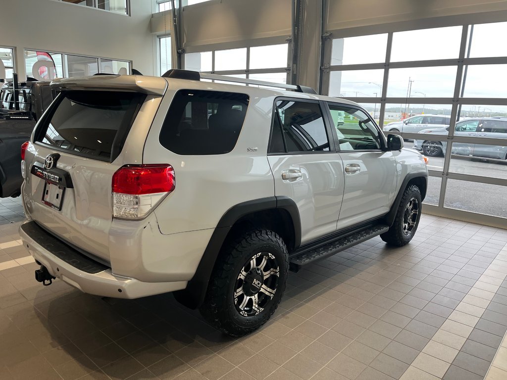 Toyota 4Runner SR5 2013 à Amos, Québec - 2 - w1024h768px