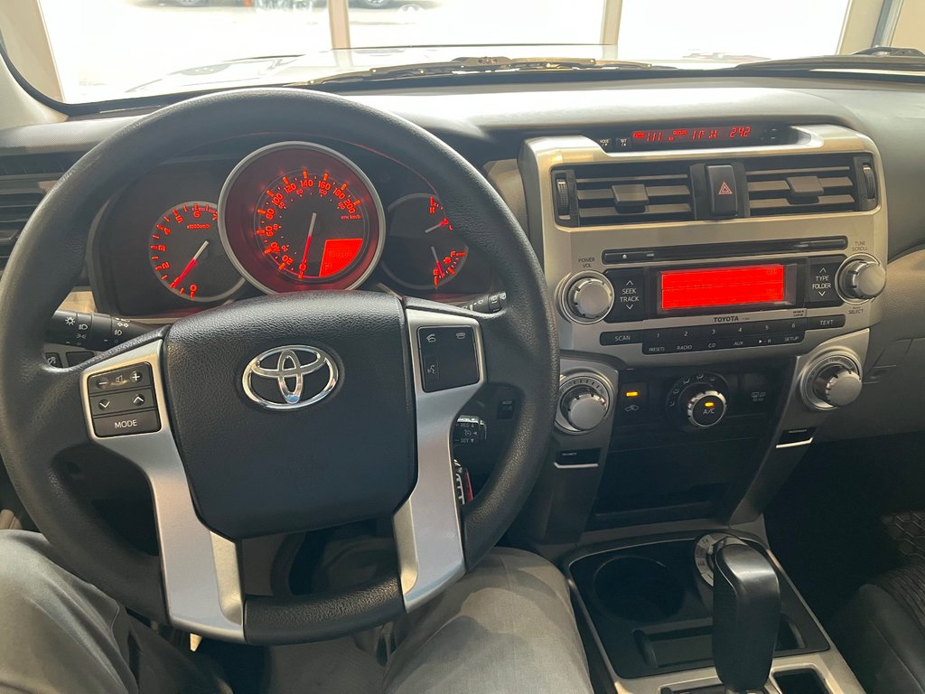 Toyota 4Runner SR5 2013 à Amos, Québec - 16 - w1024h768px