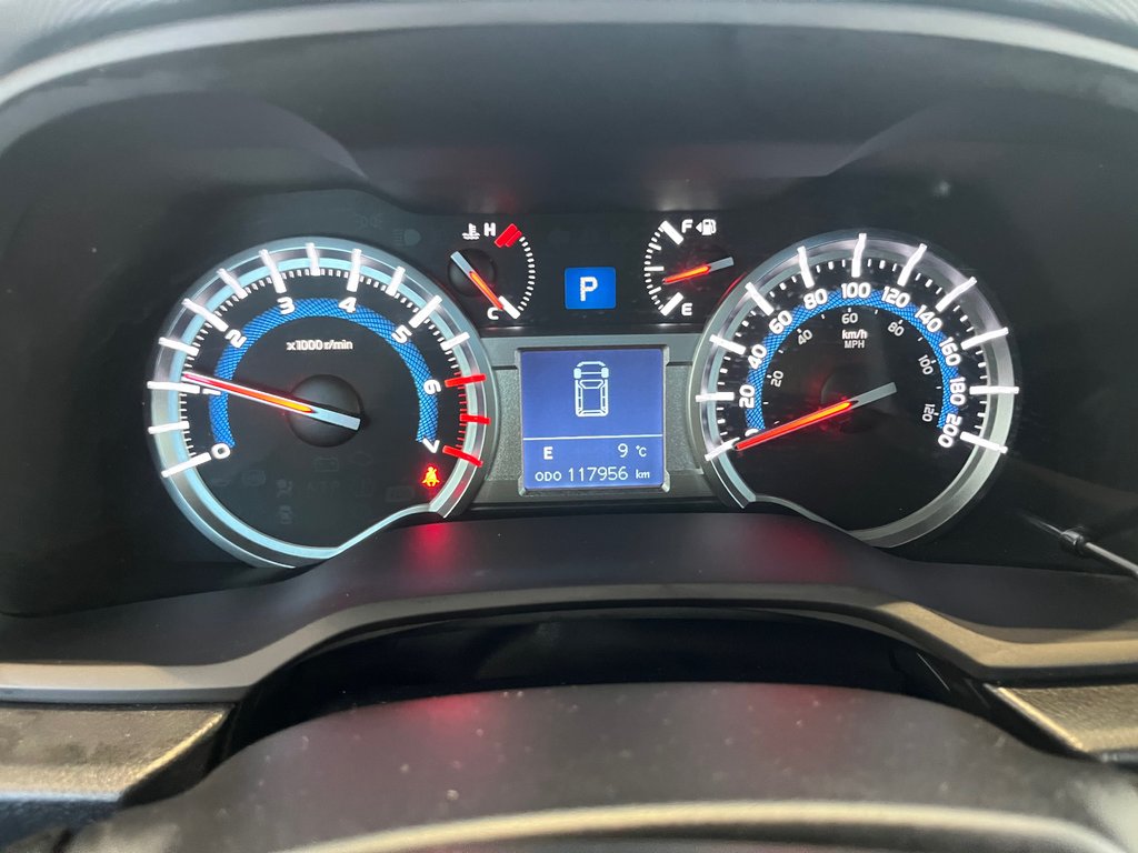 Toyota 4Runner SR5 2016 à Amos, Québec - 10 - w1024h768px