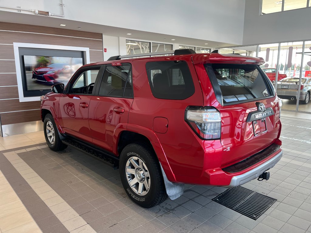 Toyota 4Runner SR5 2016 à Amos, Québec - 4 - w1024h768px