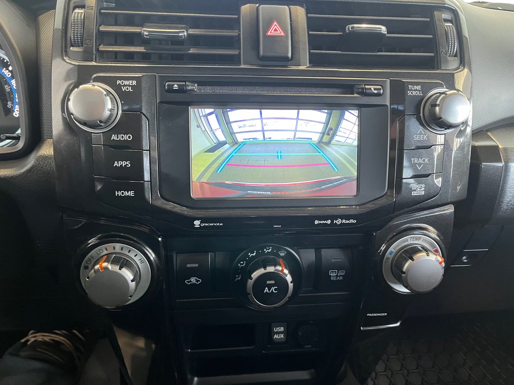 Toyota 4Runner SR5 2016 à Amos, Québec - 13 - w1024h768px