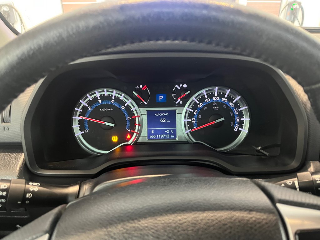 Toyota 4Runner SR5 limited 2017 à Amos, Québec - 18 - w1024h768px