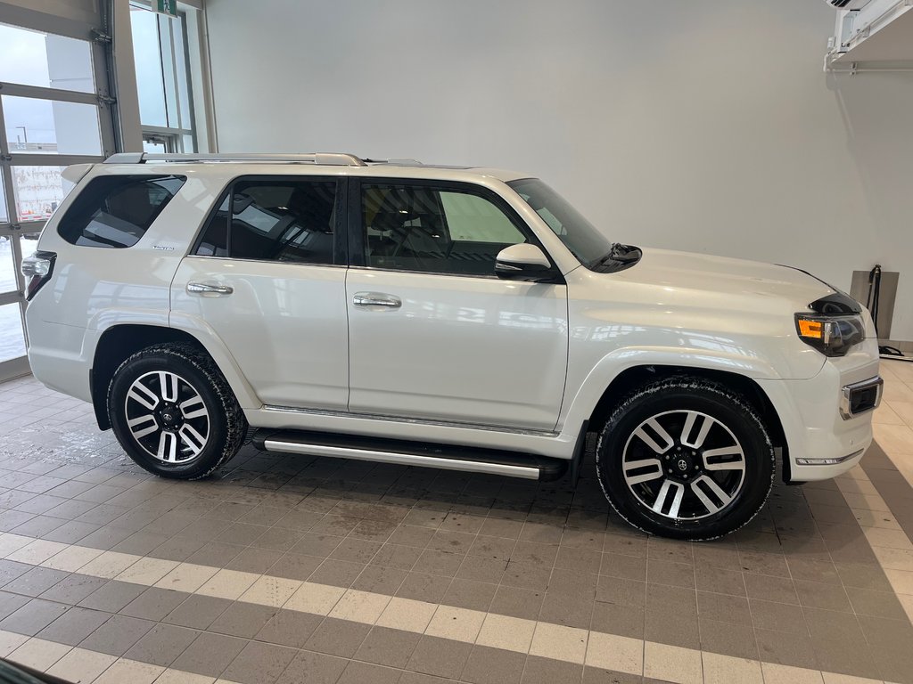 Toyota 4Runner SR5 limited 2017 à Amos, Québec - 4 - w1024h768px