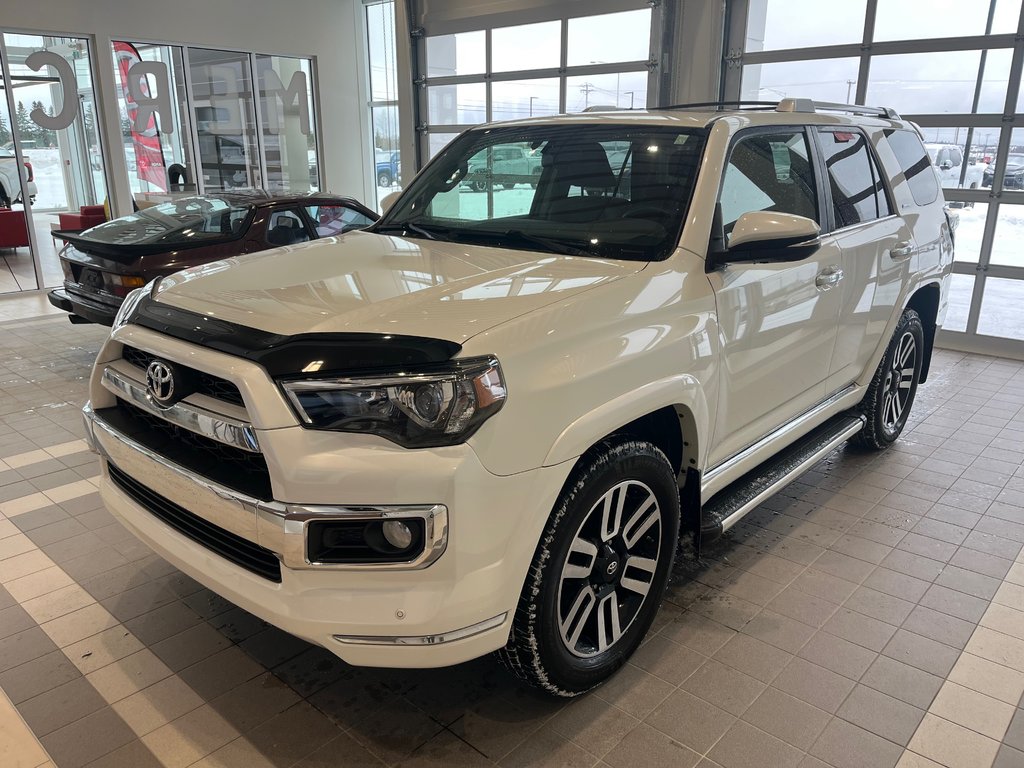 Toyota 4Runner SR5 limited 2017 à Amos, Québec - 2 - w1024h768px