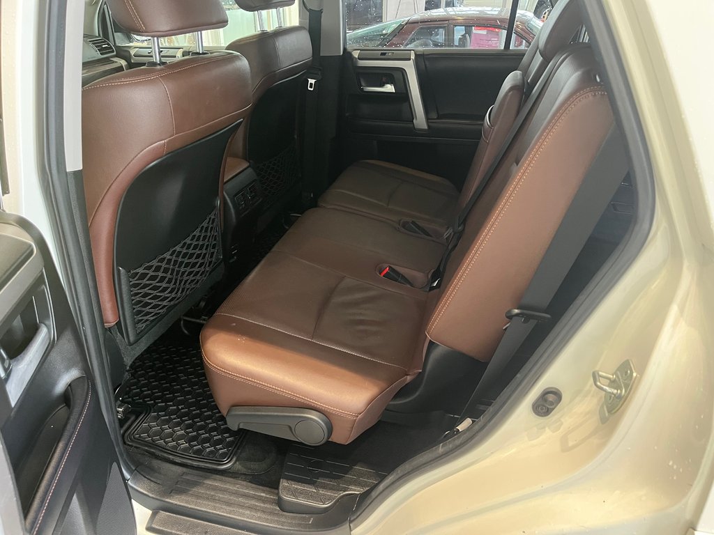 Toyota 4Runner SR5 limited 2017 à Amos, Québec - 11 - w1024h768px