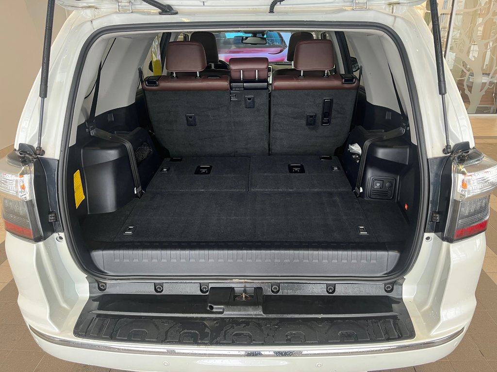 Toyota 4Runner SR5 limited 2017 à Amos, Québec - 9 - w1024h768px