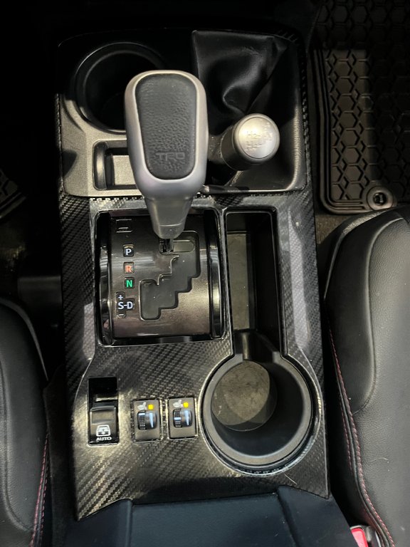 2019 Toyota 4Runner trd off road in Amos, Quebec - 18 - w1024h768px