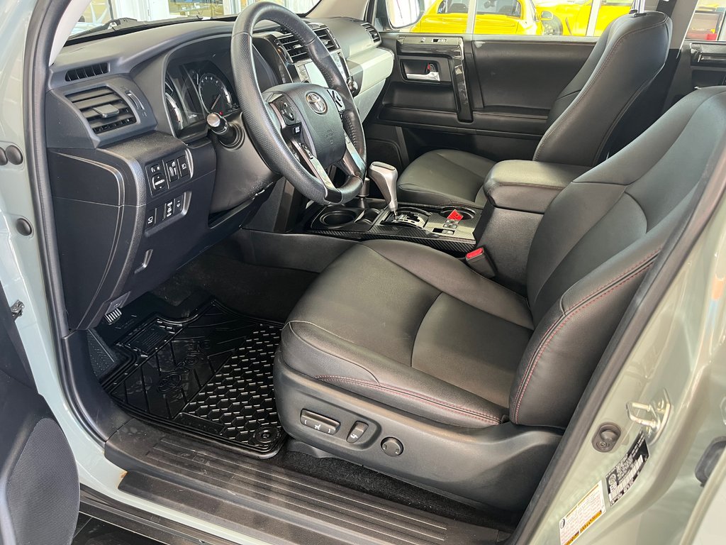 Toyota 4Runner TRD OFF ROAD 2022 à Amos, Québec - 12 - w1024h768px