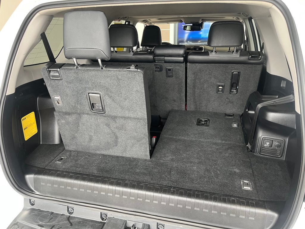 Toyota 4Runner SR5 2023 à Amos, Québec - 12 - w1024h768px