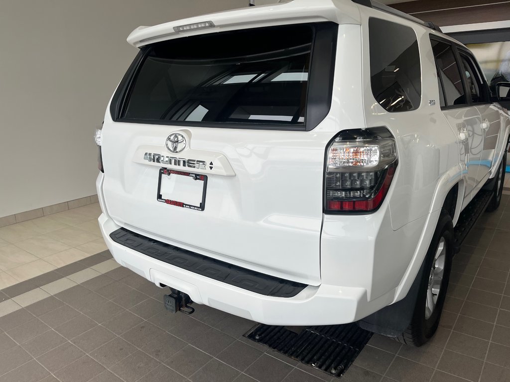 Toyota 4Runner SR5 2023 à Amos, Québec - 7 - w1024h768px