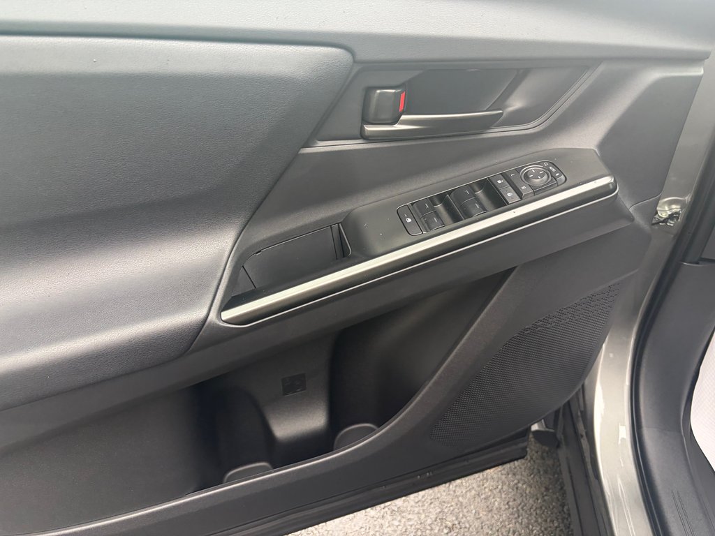 2026 Toyota BZ XLE AWD in Amos, Quebec - 12 - w1024h768px