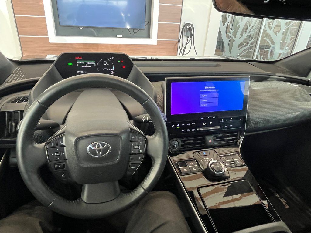 Toyota BZ4X XLE 2023 à Amos, Québec - 12 - w1024h768px