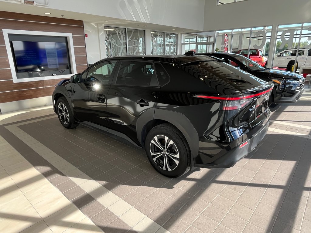 Toyota BZ4X XLE 2023 à Amos, Québec - 5 - w1024h768px