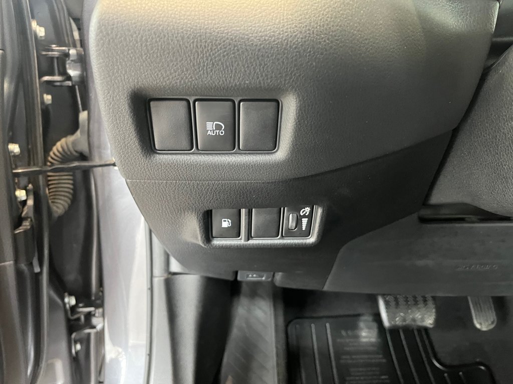Toyota C-HR LE 2021 à Amos, Québec - 9 - w1024h768px