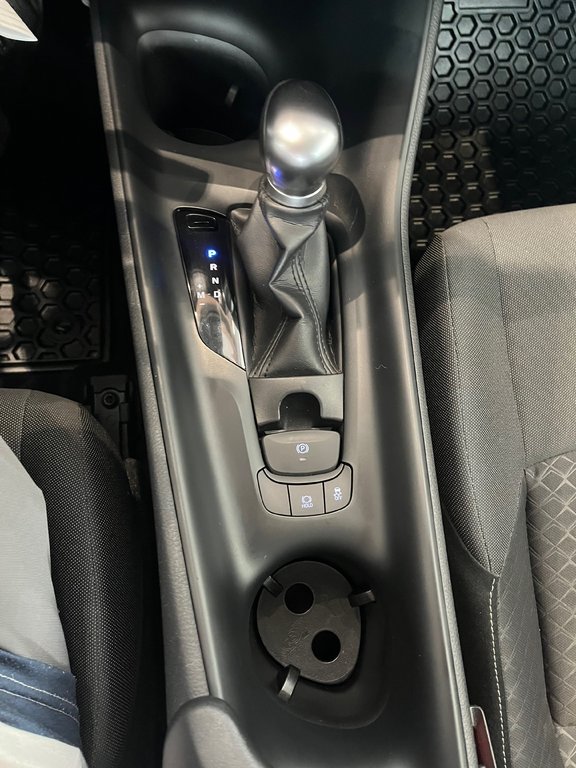 Toyota C-HR LE 2021 à Amos, Québec - 14 - w1024h768px