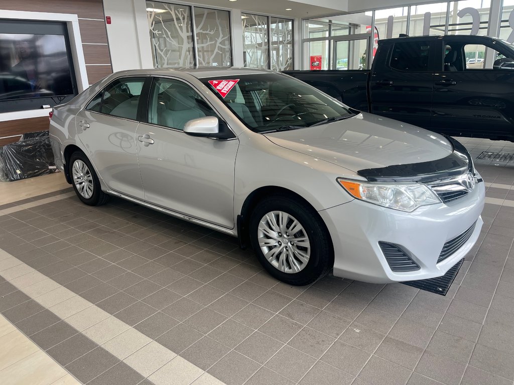 Toyota Camry LE 2014 à Amos, Québec - 1 - w1024h768px