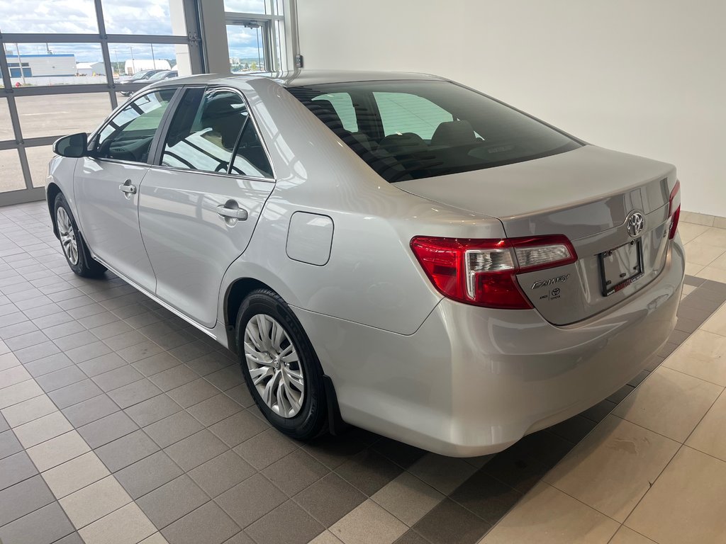 Toyota Camry LE 2014 à Amos, Québec - 6 - w1024h768px