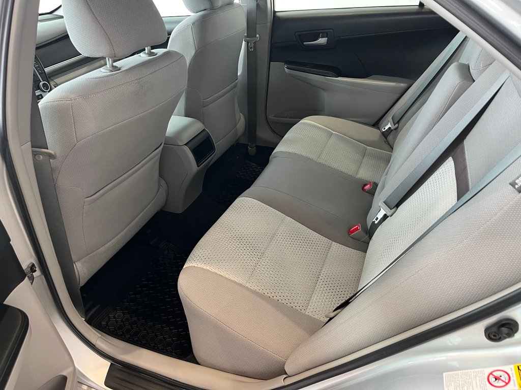 Toyota Camry LE 2014 à Amos, Québec - 9 - w1024h768px