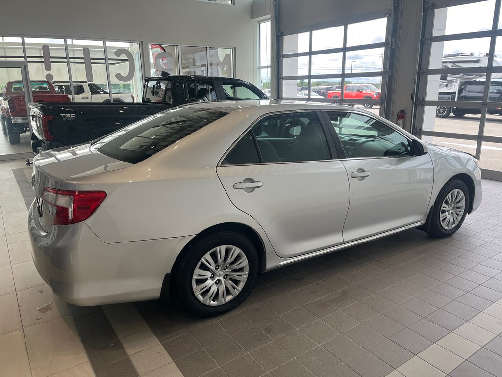 Toyota Camry LE 2014 à Amos, Québec - 5 - w1024h768px