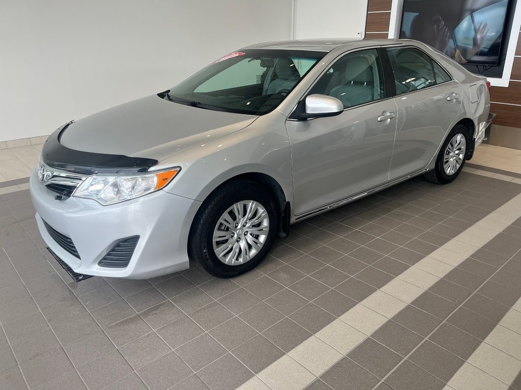 Toyota Camry LE 2014 à Amos, Québec - 4 - w1024h768px