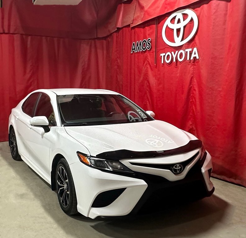 2018  Camry * VERSION SE * in Amos, Quebec - 6 - w1024h768px
